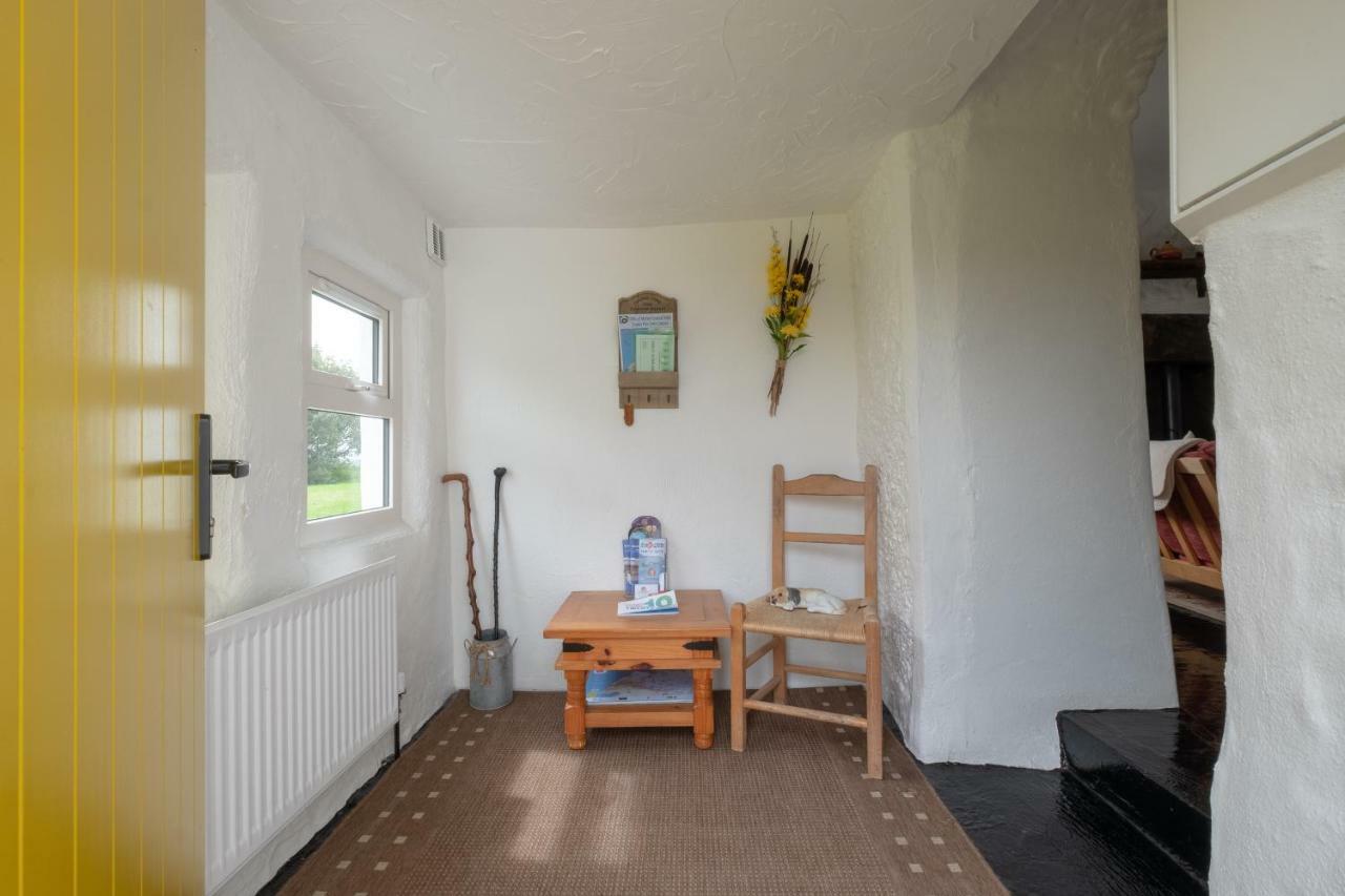 Yellow Cottage, Doolin Knockfin Cross Roads Ngoại thất bức ảnh