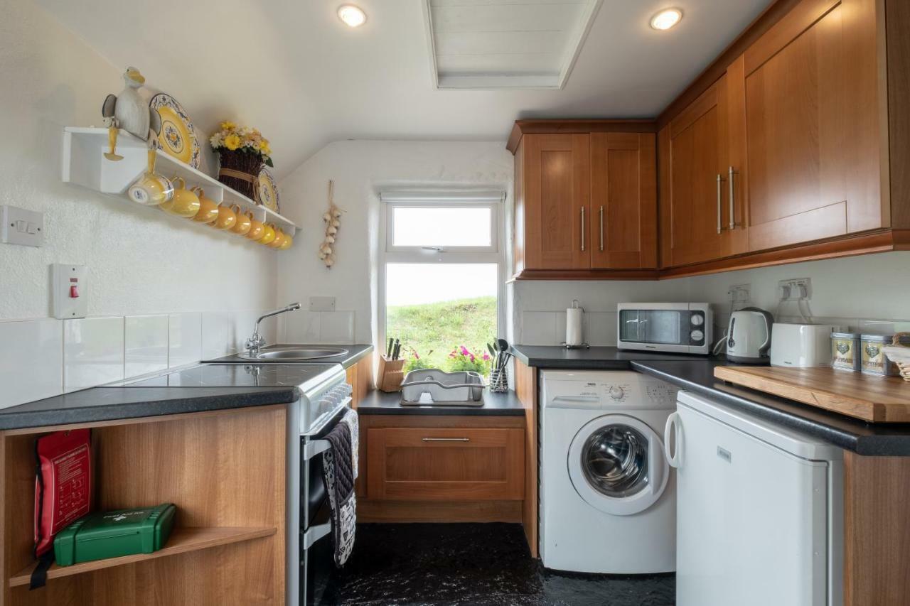 Yellow Cottage, Doolin Knockfin Cross Roads Ngoại thất bức ảnh