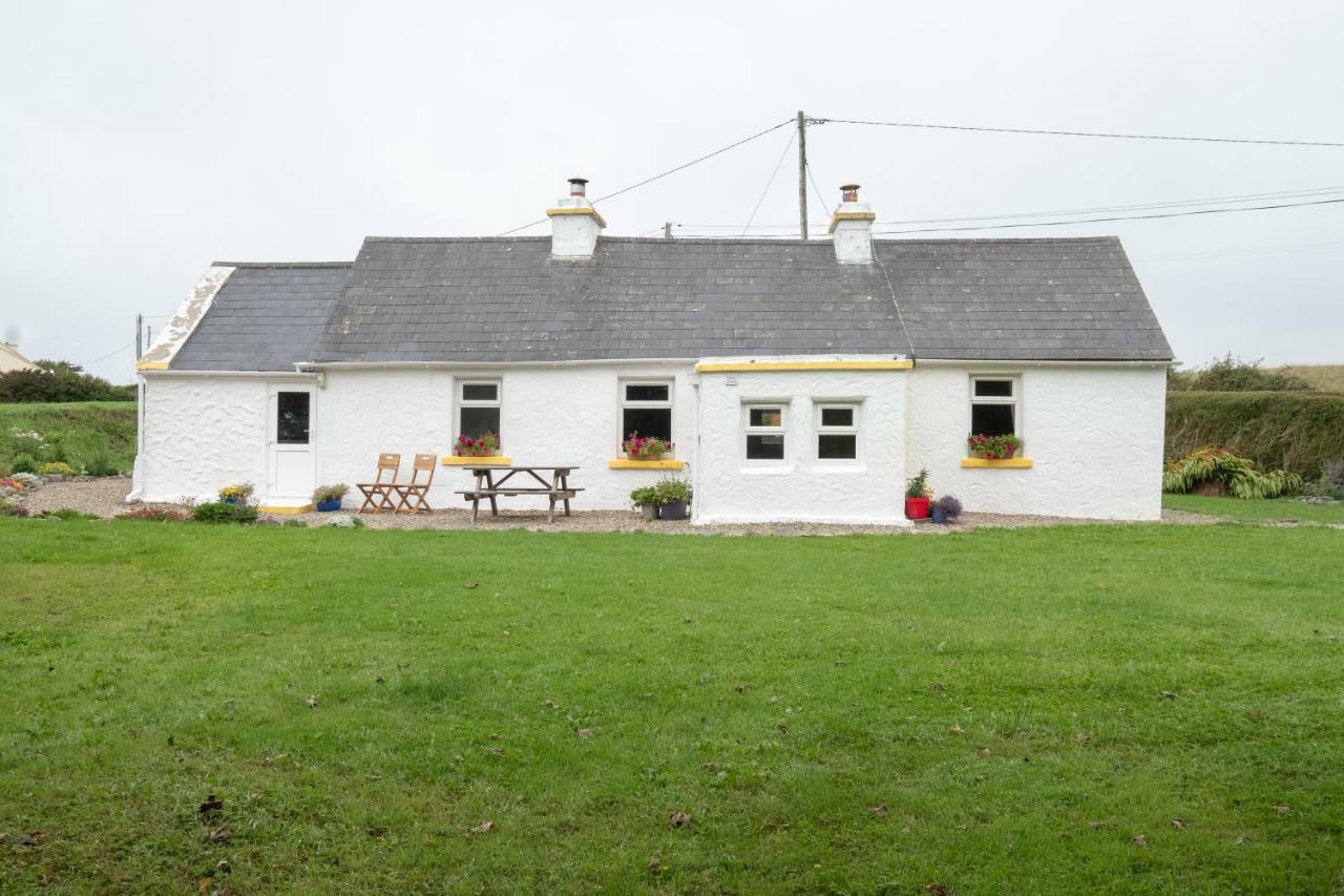 Yellow Cottage, Doolin Knockfin Cross Roads Ngoại thất bức ảnh