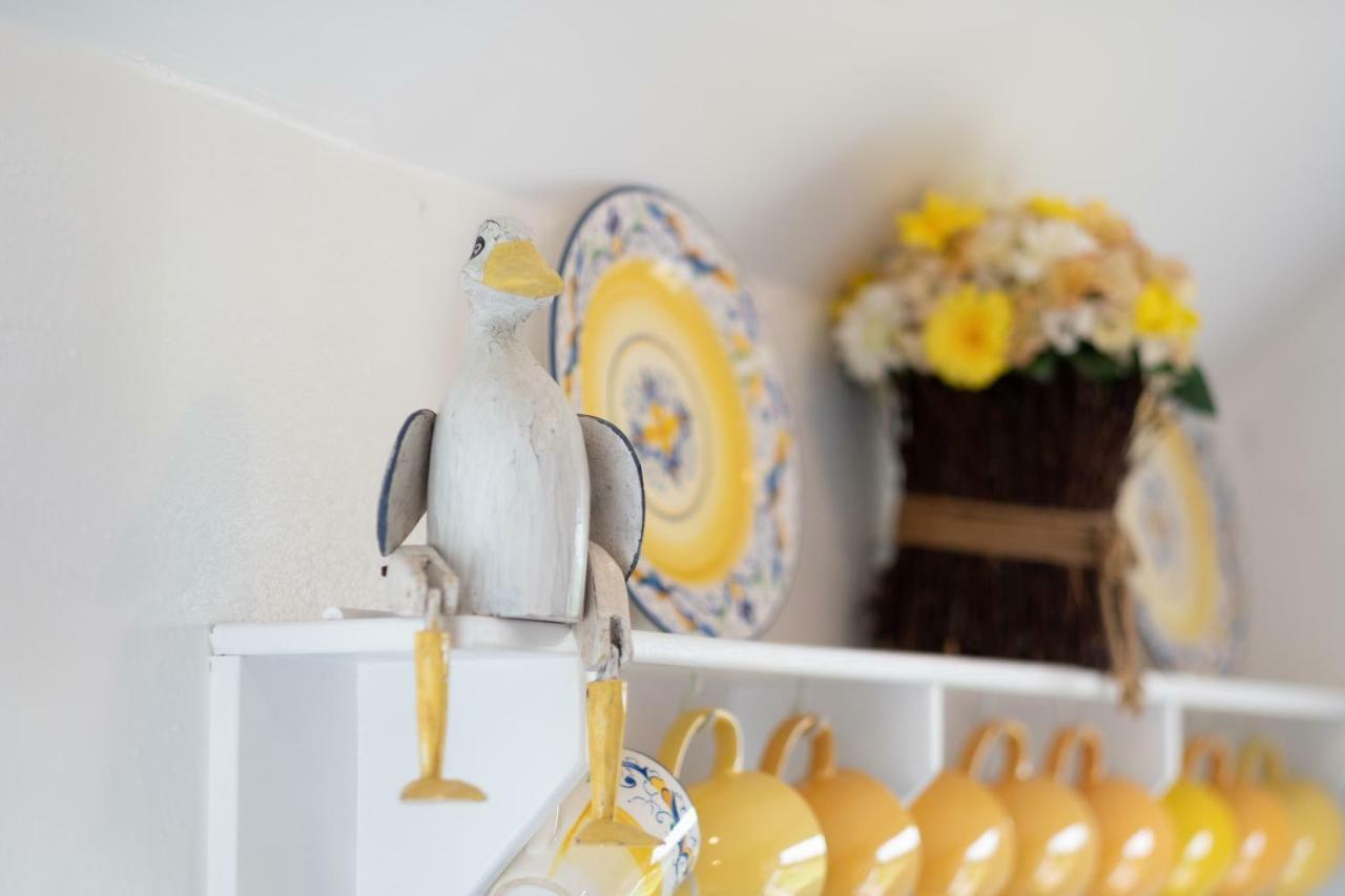 Yellow Cottage, Doolin Knockfin Cross Roads Ngoại thất bức ảnh