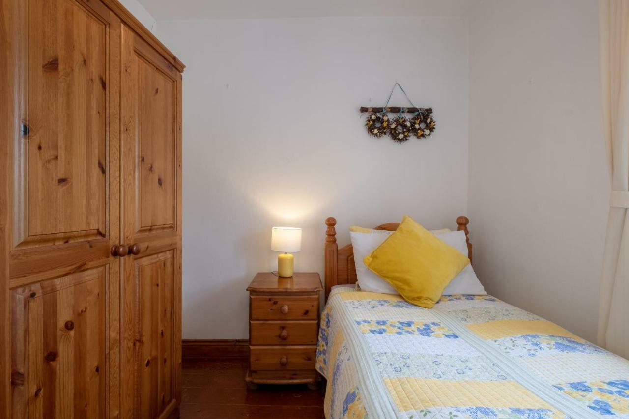 Yellow Cottage, Doolin Knockfin Cross Roads Ngoại thất bức ảnh